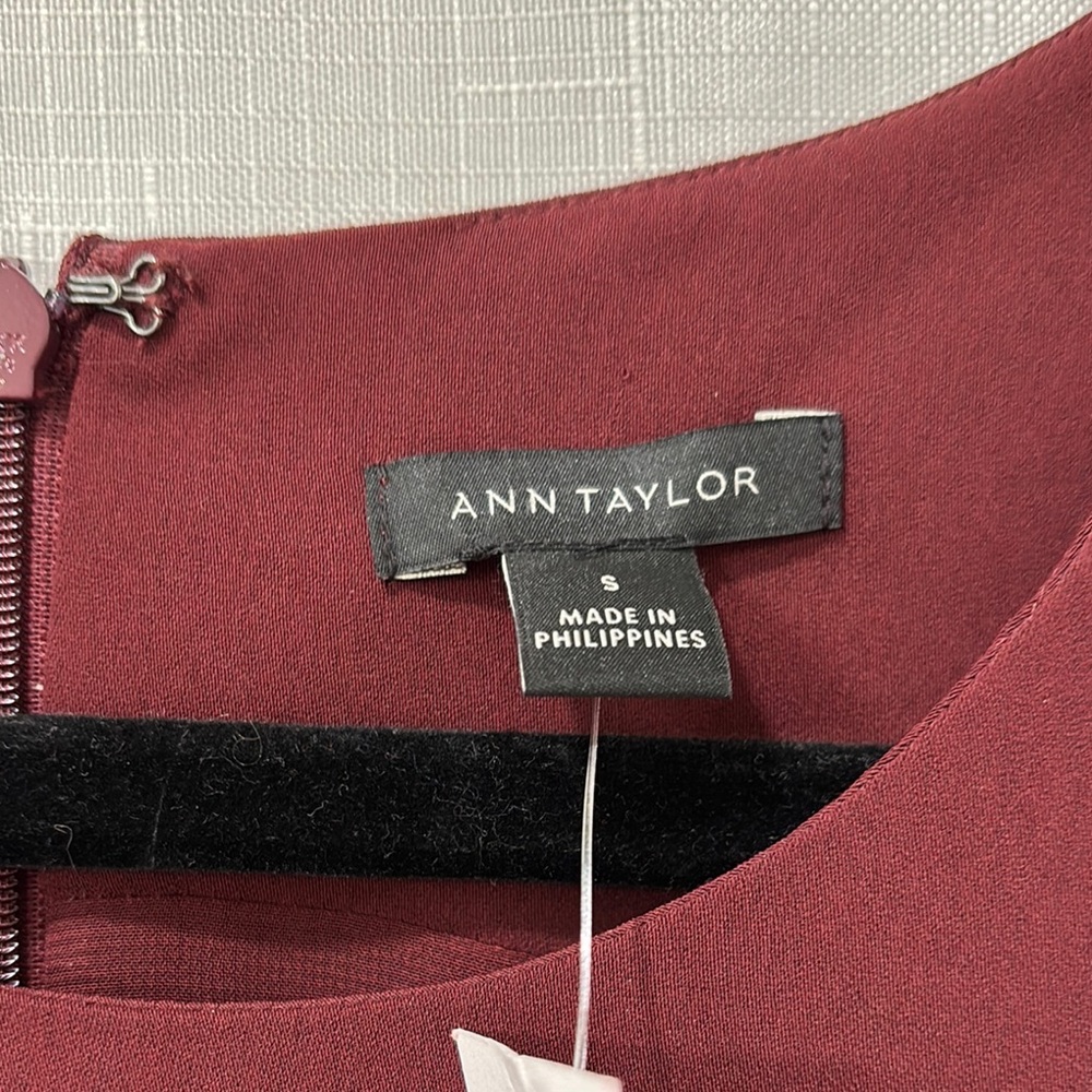 NWT Ann Taylor Burgundy Sleeveless Tank Top – Size Small - Picture 4 of 11